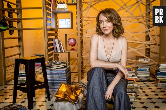 Camila Morgado é a professora Gabriela Fortes em "Malhação - Vidas Brasileiras"