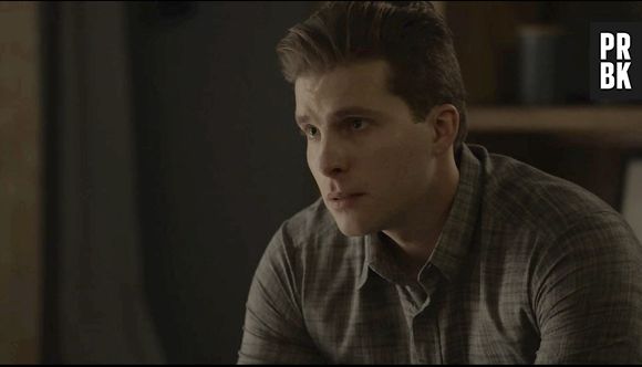 Em "O Outro Lado do Paraíso": Patrick (Thiago Fragoso) não entende quando Clara (Bianca Bin) diz que não quer mais nada com ele