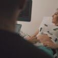 Arthur Aguiar lança clipe mostrando Mayra Cardi grávida e contando que vai ser pai