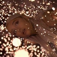 Ariana Grande mostra como "No Tears Left To Cry" foi feito no making of do clipe! Assista