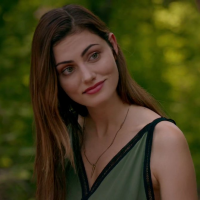 Phoebe Tonkin, de "The Originals", define última cena de Hayley: "Momento de partir o coração"