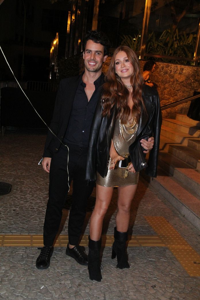 vestido dourado marina ruy barbosa
