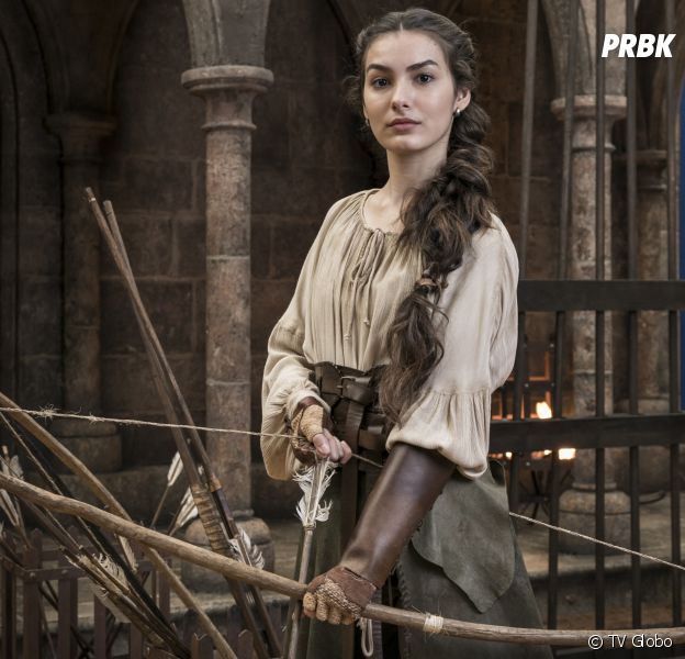 Em "Deus Salve o Rei": Selena (Marina Moschen) é a verdadeira filha de Otávio (Alexandre Borges)