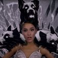 Ariana Grande em "God Is a Woman": 15 imagens do clipe para você usar de capa no Facebook