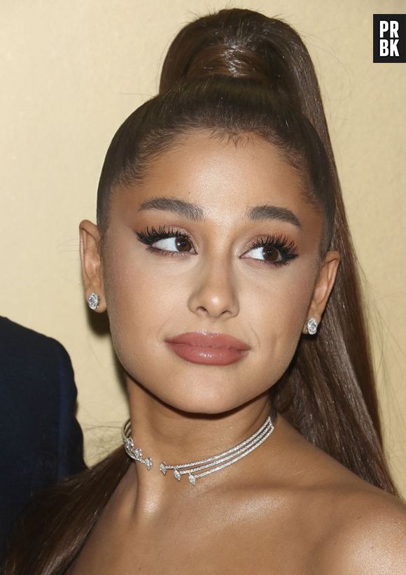 Ariana Grande confirmou que "7 rings" será seu próximo single