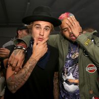 Justin Bieber resolveu demonstrar apoio a Chris Brown e provou que é ótimo em passar pano!