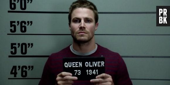 Em "Arrow", Oliver (Stephen Amell) ficou um bom tempo na cadeia nesta 7ª temporada