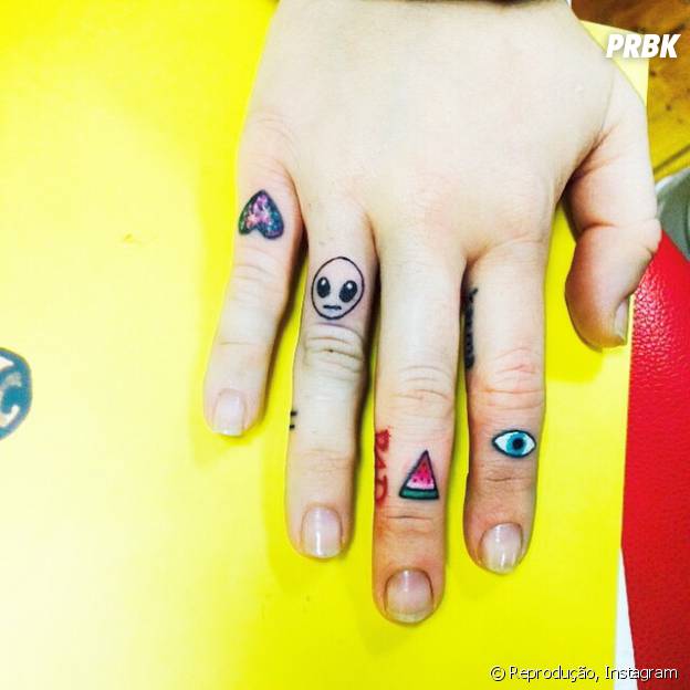 Miley Cyrus Mostra Novas Tatuagens E Publica Foto De Hannah Montana No Instagram Purebreak