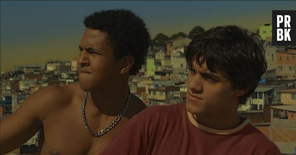 Estrelado por Felipe Simas, "Na Quebrada" acompanha a vida de jovens que encontraram na arte uma fuga da criminalidade