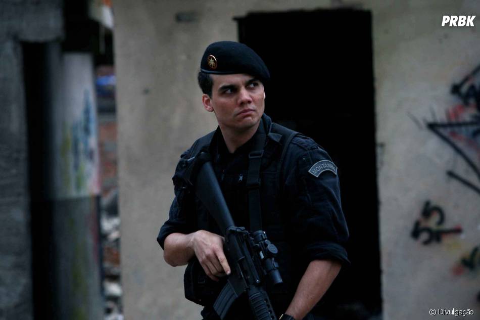 Tropa de Elite é quase um clássico quando o assunto é filme sobre favela Purebreak Tropa de Elite é quase um clássico quando o assunto é filme sobre favela Purebreak