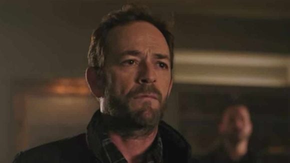 Episódio de "Riverdale" faz homenagem após morte de Luke Perry