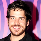 Marco Pigossi será mocinho em "Favela Chic", nova novela da Globo!