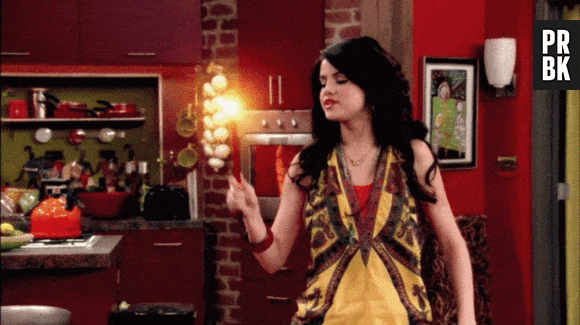 "Os Feiticeiros de Waverly Place" de volta? Selena Gomez, fale mais sobre isso!