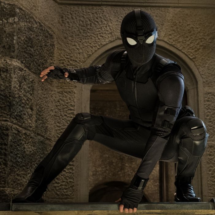 De &quot;Homem-Aranha: Longe de Casa&quot;: Peter Parker (Tom Holland) aparece com um novo uniforme em trailer inédito do filme