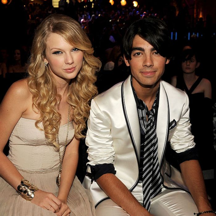 Taylor Swift se arrependeu de expor Joe Jonas na televisão em 2008 depois que ele terminou com ela através de uma ligação de 27 segundos