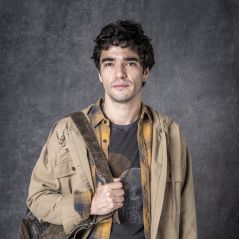 Caio Blat é acusado de assédio. "O Sétimo Guardião" não ia acabar sem uma grande polêmica, né?