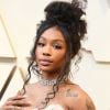 SZA disse que foi revistada ao tentar comprar produtos de beleza da Rihanna