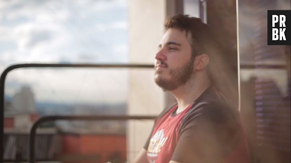 Uma dos promessas de LoL, Atlanta fala sobre preconceito no universo gamer em documentário