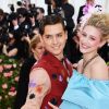 Lili Reinhart ficou irritada com rumores sobre término com Cole Sprouse