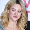 Lili Reinhart vê cartaz de filme com Sarah Gadon e fica confusa