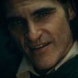 Arthur Fleck (Joaquin Phoenix) se transforma no famoso vilão no trailer final de "Coringa"