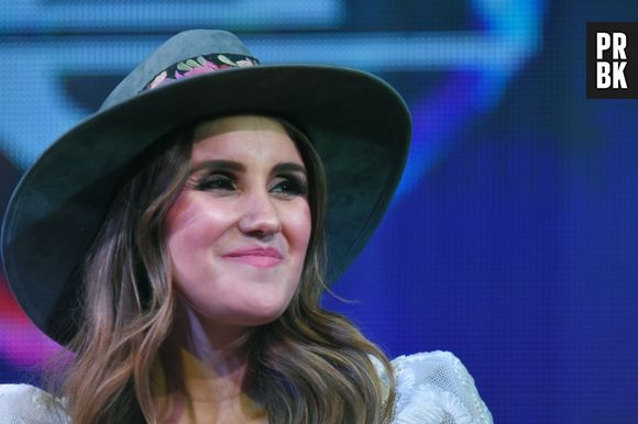 Dulce Maria diz que não tem contato com ninguém do RBD