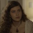 "Malhação": Rita (Alanis Guillen) fica nervosa ao descobrir que Rui (Rômulo Arantes Neto), pai de Nina, está atrás dela
