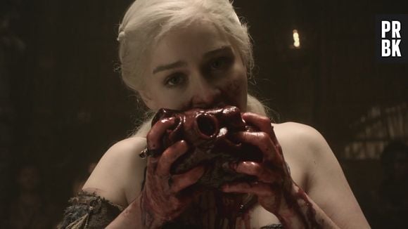 Khaleesi mostrou que não tem frescura com comida