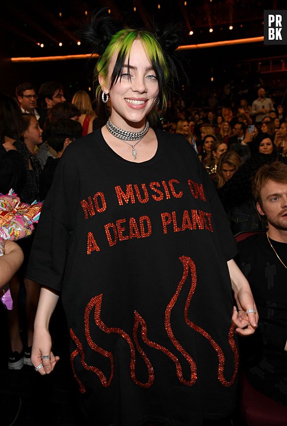 Billie Eilish foi escolhida pela revista Billboard como Mulher do Ano