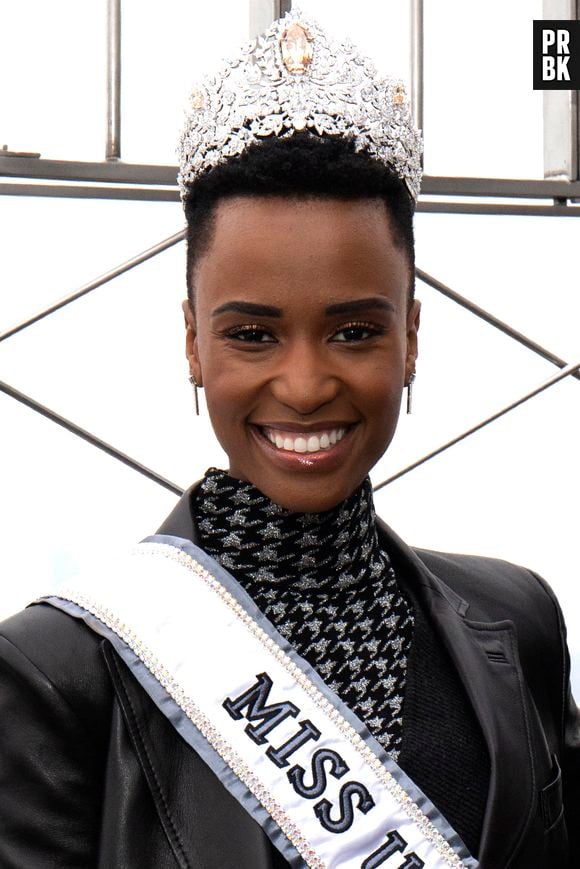 Zozibini Tunzi foi eleita a Miss Universo 2019