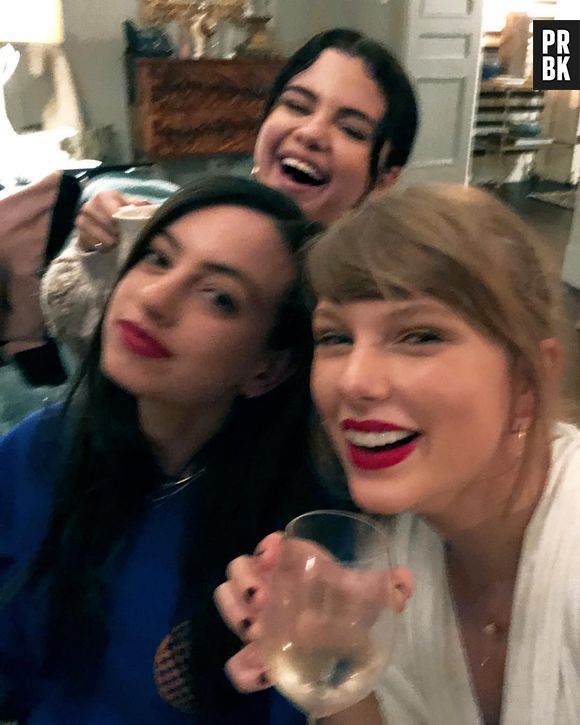 Taylor Swift e Selena Gomez provaram mais uma vez que são muito amigas, né?