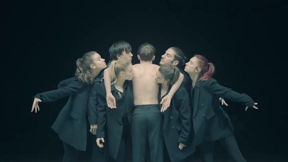 BTS lança "Black Swan", primeiro single do "MAP OF THE SOUL: 7", e já está no topo das paradas