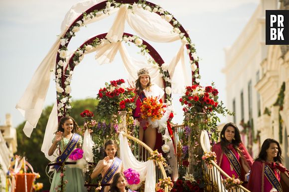 Alice Wegmann grava como Shirley, a vilã de "Em Família"