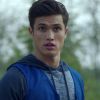 Charles Melton, de "Riverdale", fará par romântico com Sofia Carson em "Purple Hearts"