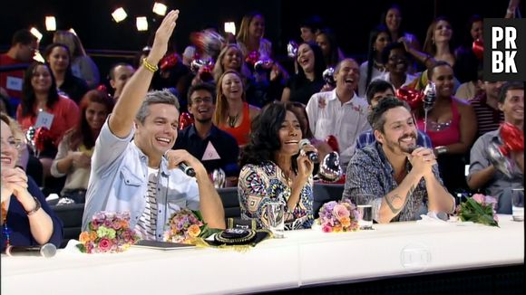 A reação de Otaviano Costa, Glória Maria e Alexandre Nero ao beijo gay foi hilária no "Amor & Sexo"!