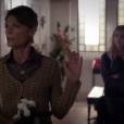  A Sra. Grunwald (Meg Foster) aparece em "Pretty Little Liars" 