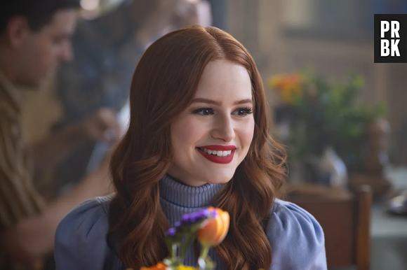 Madelaine Petsch interpreta a personagem Cheryl Blossom em "Riverdale"