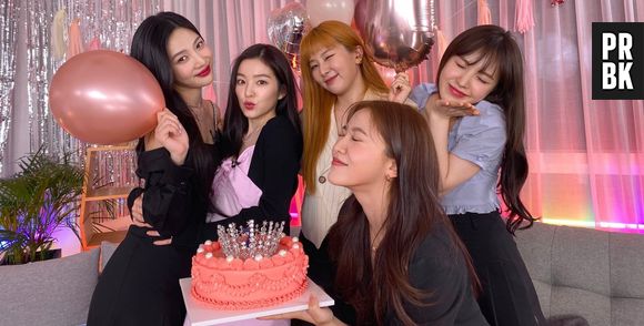 Red Velvet teve seu comeback na última segunda-feira (16) com o mini-álbum "Queendom"