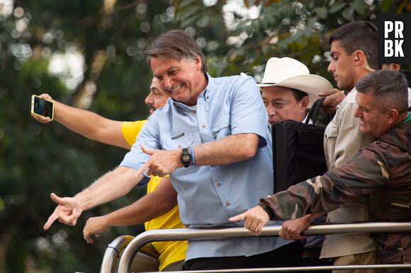 Bolsonaro cita que, antes de sua eleição, Brasil estava sob uma "ameaça comunista", até então nunca provada pela história 
 