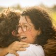 "Amor de Mãe": história de Danilo (Chay Suede) e Lurdes (Regina Casé) garantiu indicação ao Emmy para o Brasil