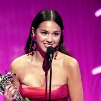 Olivia Rodrigo reflete sobre saúde mental no mundo da fama: "Um passo de cada vez"