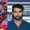 Kumail Nanjiani será o guerreiro Kingo Sunen em "Eternos". Treinado como um samurai no século XVI, Kingo se tornou um ator muito famoso, conhecido por seus filmes de ação 