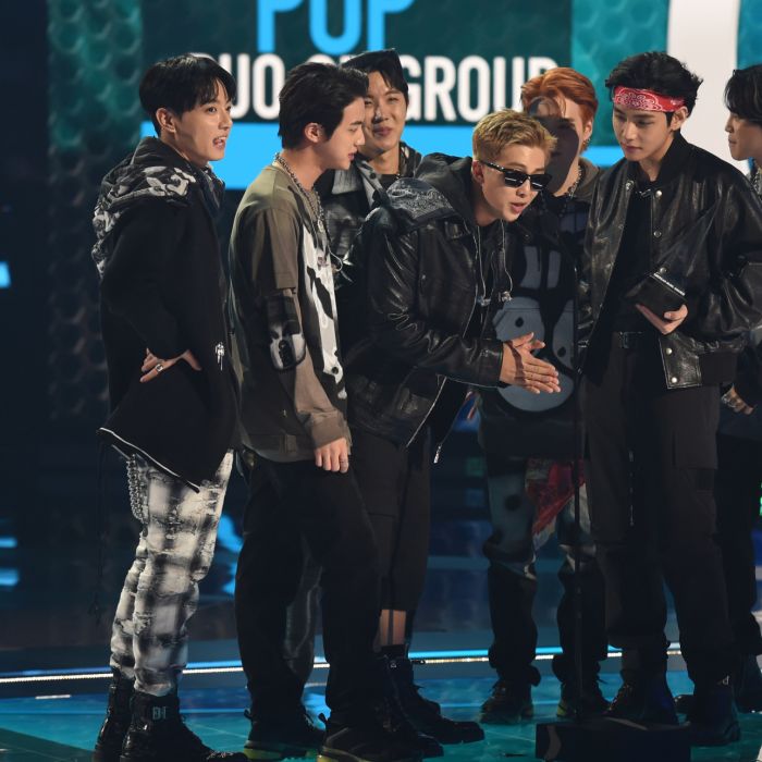 BTS ganhou o prêmio de &quot;Artista do Ano&quot; no AMAs 2021