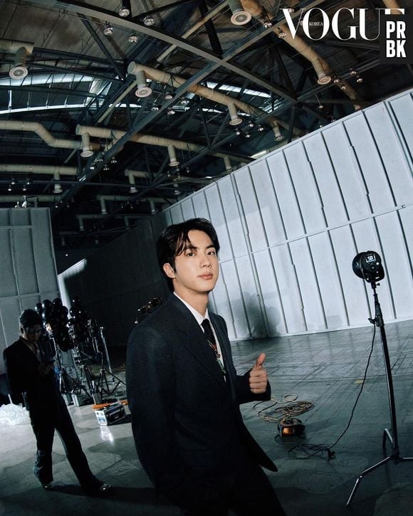 BTS: Jin em foto nos bastidores