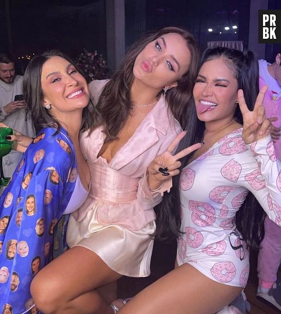 Bianca Andrade e Flay curtem a festa do pijama de Virgínia Fonseca