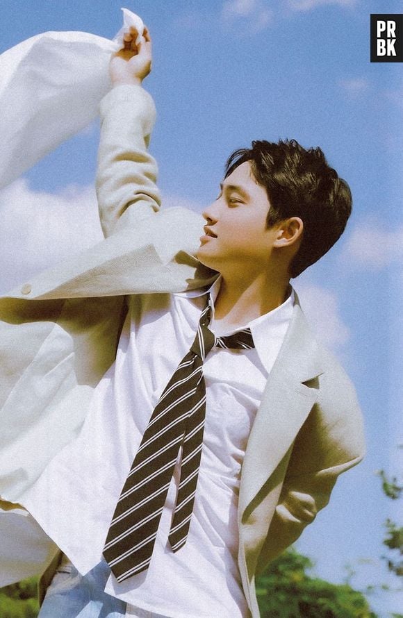 O aniversariante D.O, do EXO, fez seu debut como solista em 2021 com a title track "Rose"