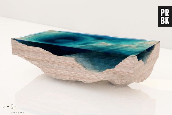 Conhecida como "The Abyss Table" este móvel custa mais de R$ 40 mil reais