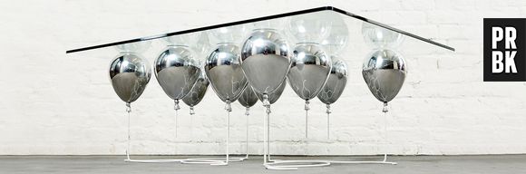 Que fofo! O pé desta mesa é feito com balões #SQN