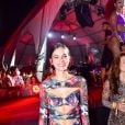Anitta e Bruna Marquezine selam a paz: atriz esteve presente em show da poderosa
