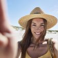 Cuidados com a beleza no verão: use chapéu para proteger sua pele do rosto e cabelo